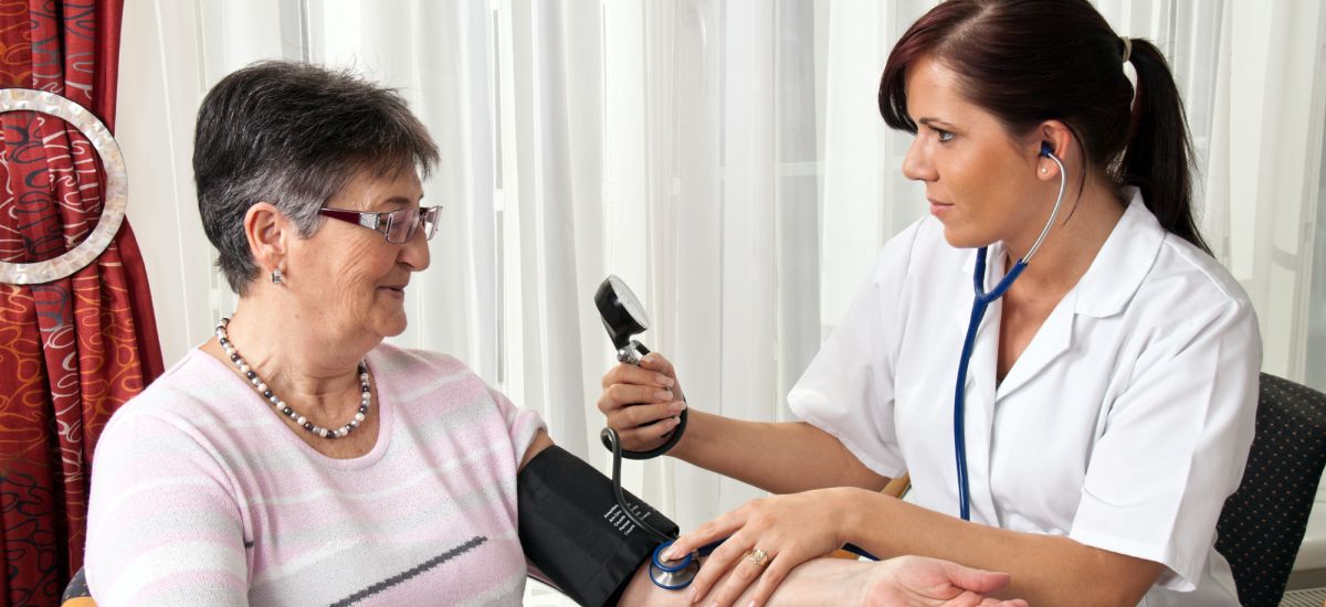 Principais cuidados com a hipertensão em idosos